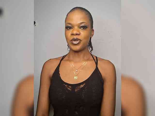 GlobeTrottieHottie1 webcam