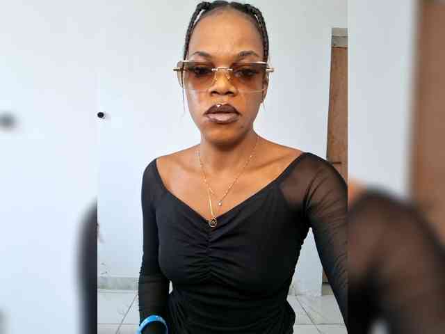 GlobeTrottieHottie1 webcam