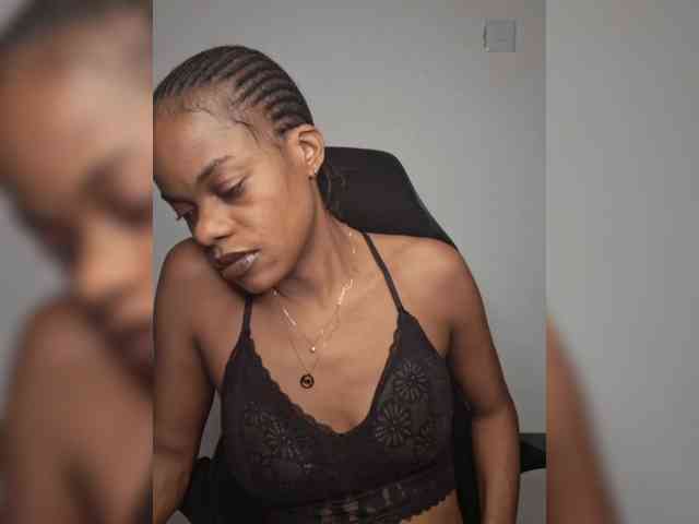 GlobeTrottieHottie1 webcam