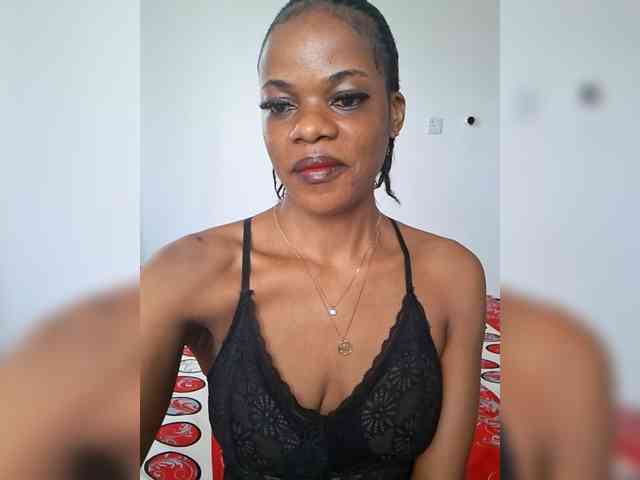 GlobeTrottieHottie1 webcam