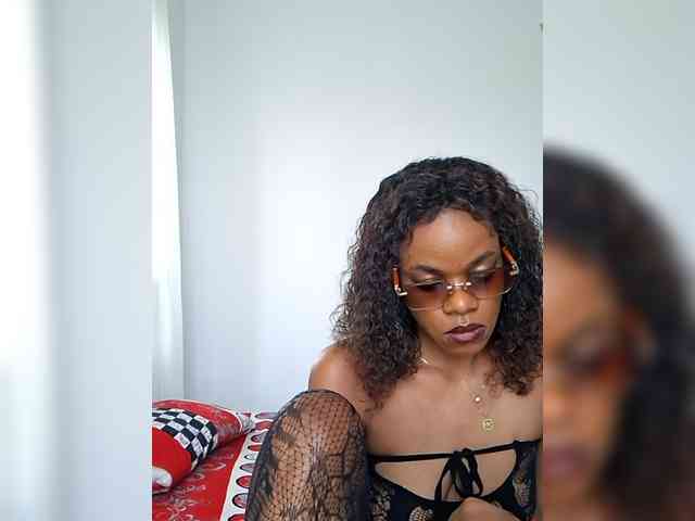 GlobeTrottieHottie1 webcam