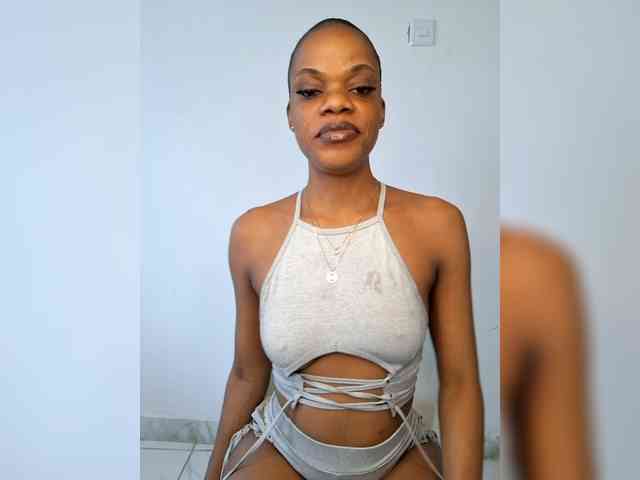 GlobeTrottieHottie1 webcam