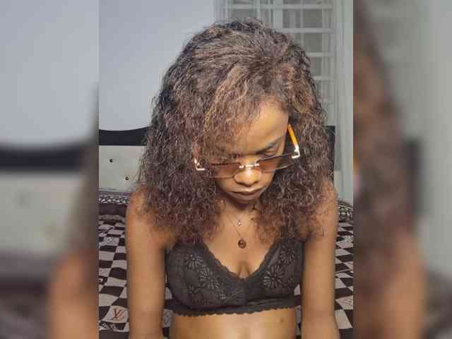 GlobeTrottieHottie1 webcam