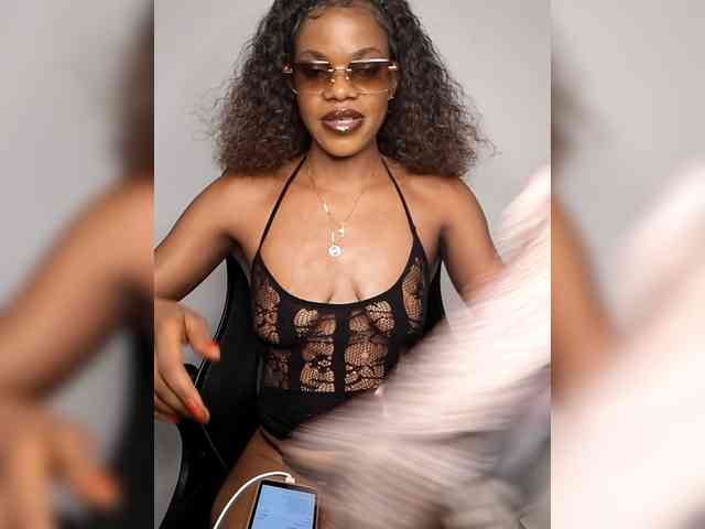 GlobeTrottieHottie1 webcam