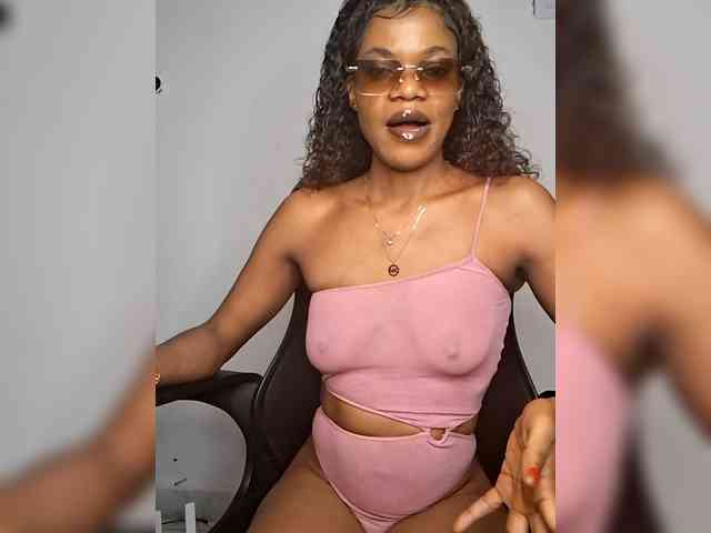 GlobeTrottieHottie1 webcam