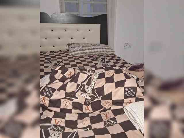 GlobeTrottieHottie1 webcam