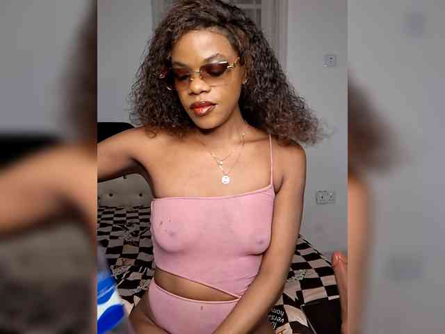 GlobeTrottieHottie1 webcam