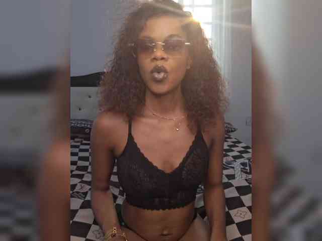 GlobeTrottieHottie1 webcam