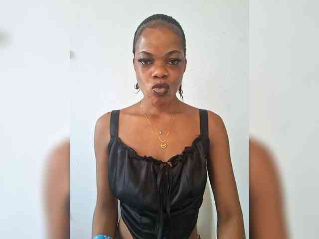 GlobeTrottieHottie1 webcam