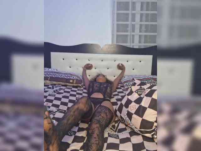 GlobeTrottieHottie1 webcam