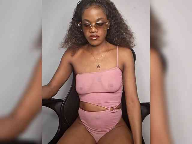 GlobeTrottieHottie1 webcam