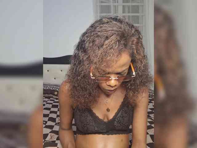 GlobeTrottieHottie1 webcam