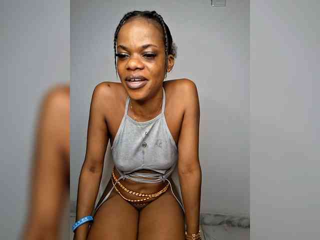 GlobeTrottieHott... Live Webcam on BongaCams