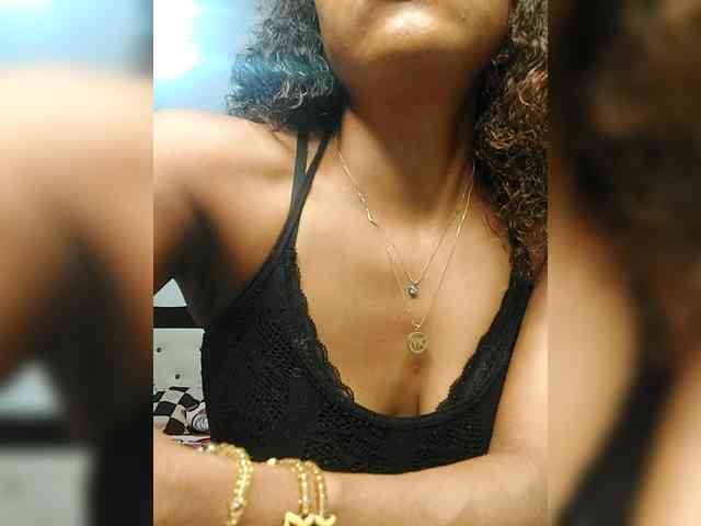 GlobeTrottieHottie1 webcam