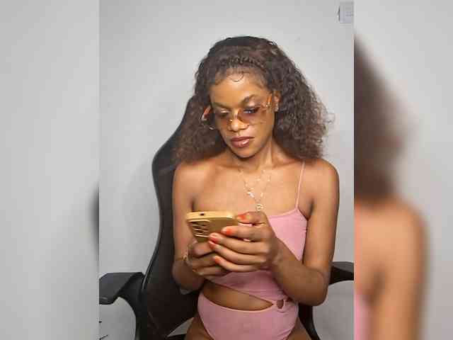 GlobeTrottieHottie1 webcam