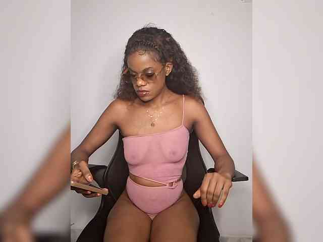 GlobeTrottieHottie1 webcam