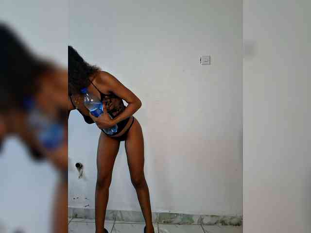 GlobeTrottieHottie1 webcam