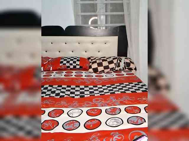 GlobeTrottieHottie1 webcam