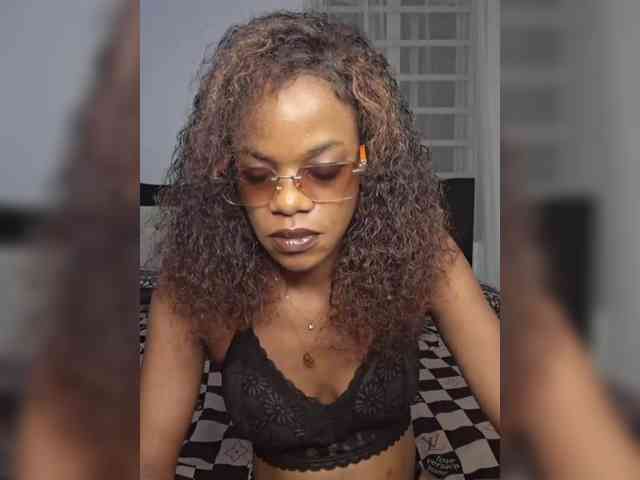 GlobeTrottieHottie1 webcam