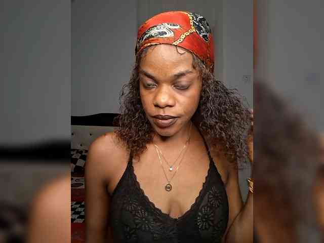 GlobeTrottieHottie1 webcam