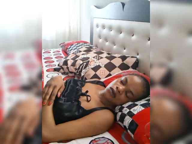 GlobeTrottieHottie1 webcam