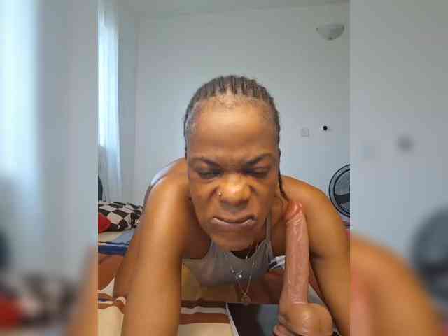 GlobeTrottieHottie1 webcam