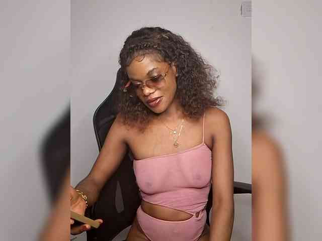 GlobeTrottieHottie1 webcam