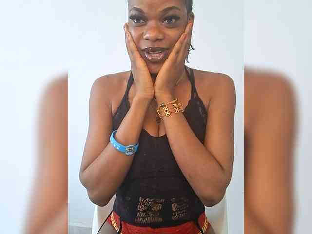 GlobeTrottieHottie1 webcam