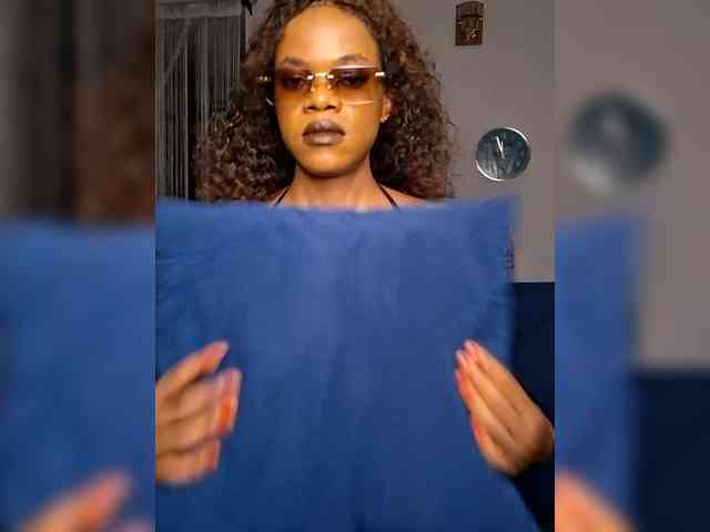 GlobeTrottieHottie1 webcam