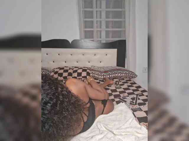 GlobeTrottieHottie1 webcam