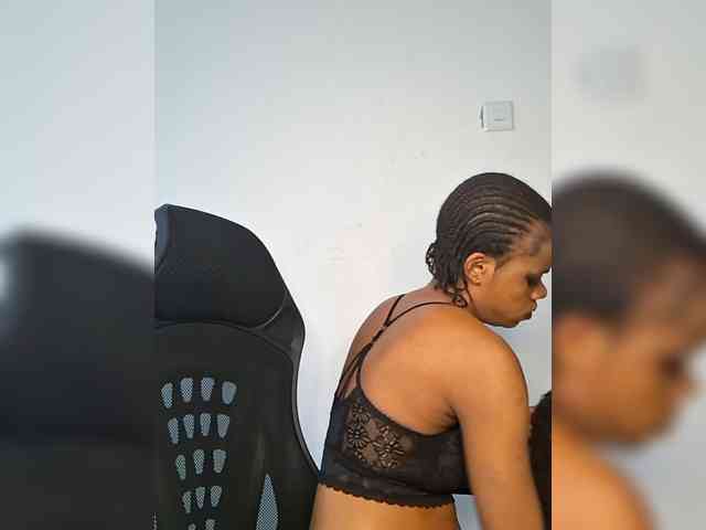 GlobeTrottieHottie1 webcam