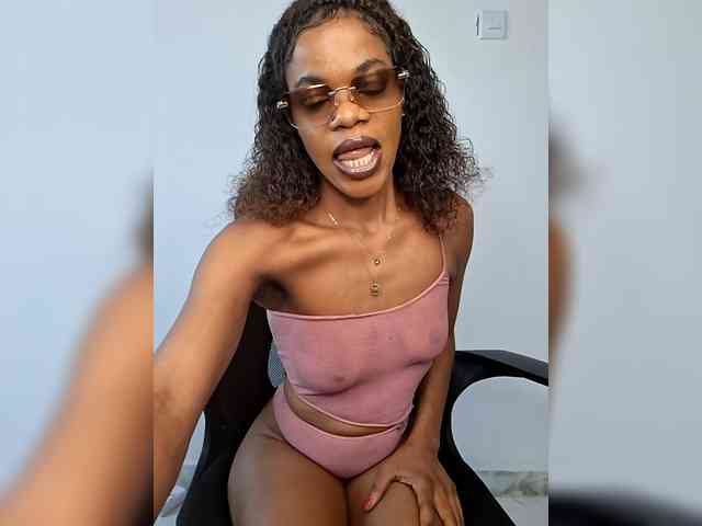 GlobeTrottieHottie1 webcam