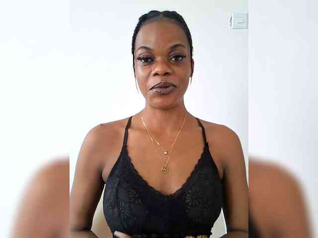 GlobeTrottieHottie1 webcam