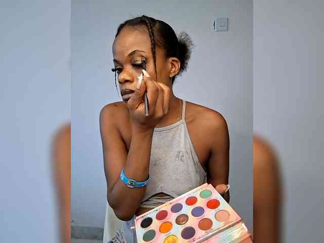 GlobeTrottieHottie1 webcam