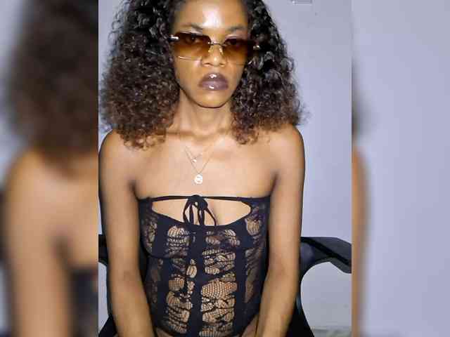 GlobeTrottieHottie1 webcam