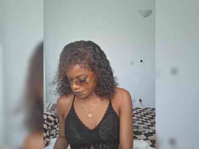 GlobeTrottieHottie1 webcam