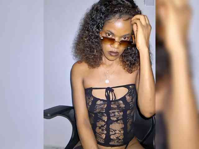 GlobeTrottieHottie1 webcam