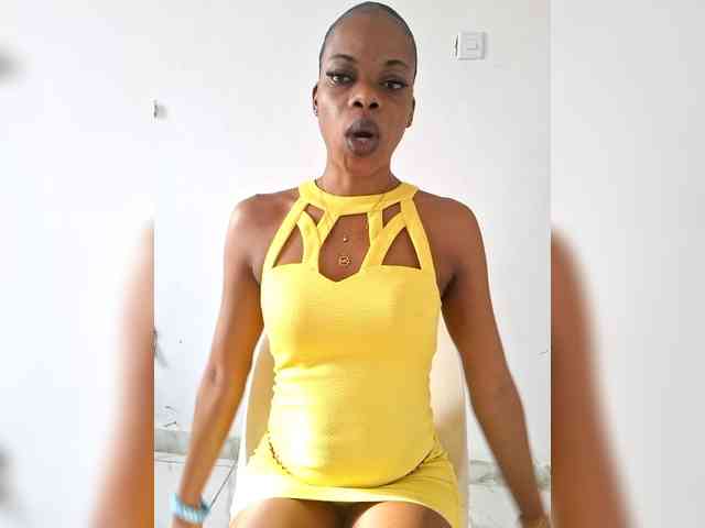 GlobeTrottieHottie1 webcam