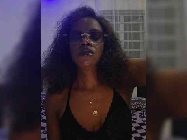 GlobeTrottieHottie1 webcam