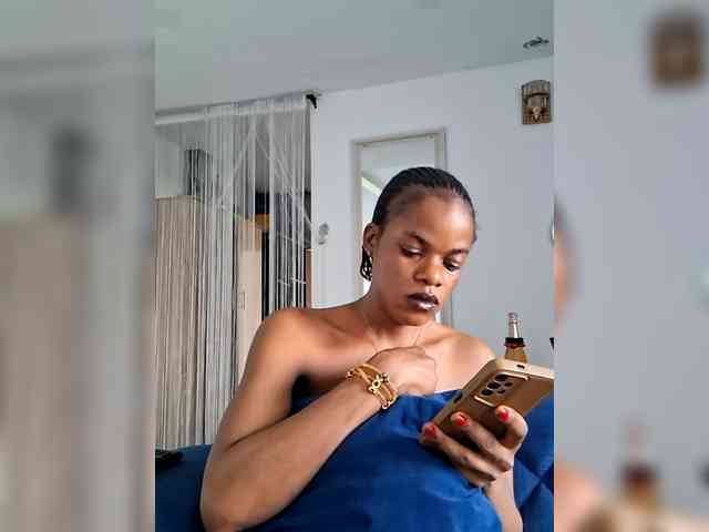 GlobeTrottieHottie1 webcam