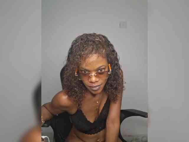 GlobeTrottieHottie1 webcam