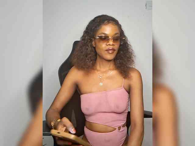 GlobeTrottieHottie1 webcam