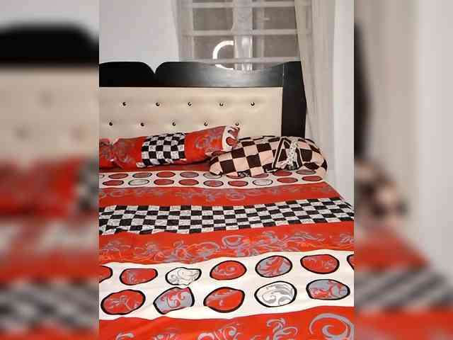 GlobeTrottieHottie1 webcam