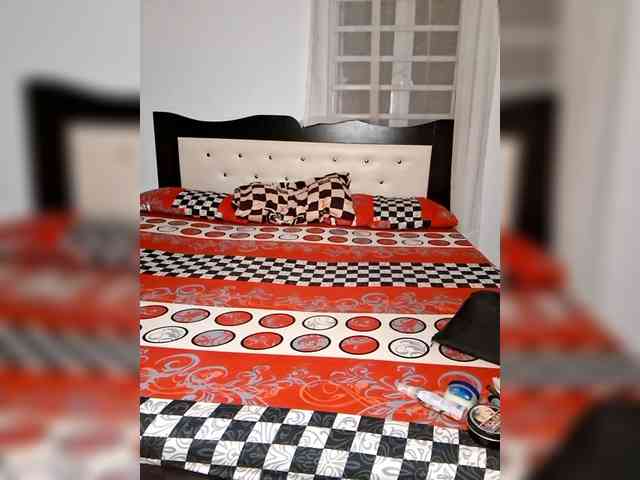 GlobeTrottieHottie1 webcam