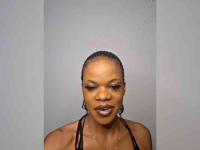 GlobeTrottieHottie1 webcam