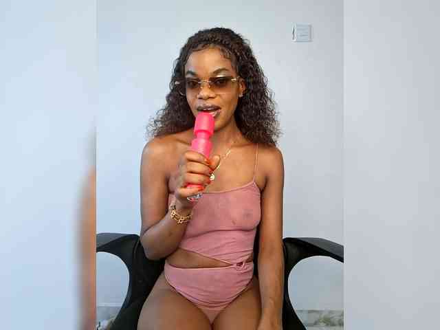 GlobeTrottieHottie1 webcam