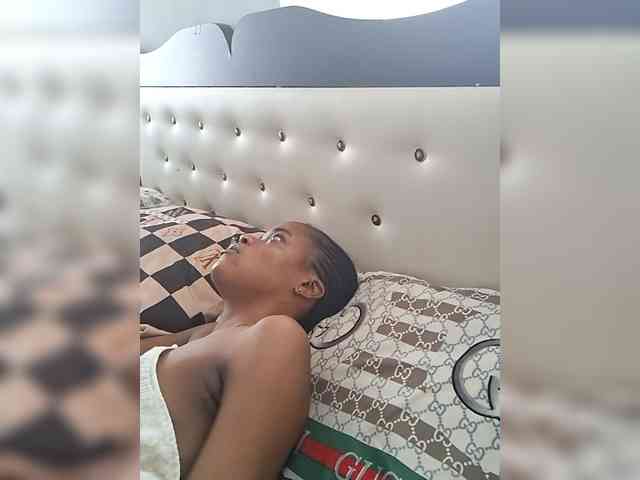 GlobeTrottieHottie1 webcam