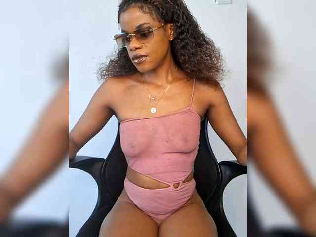 GlobeTrottieHottie1 webcam