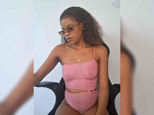 GlobeTrottieHottie1 webcam