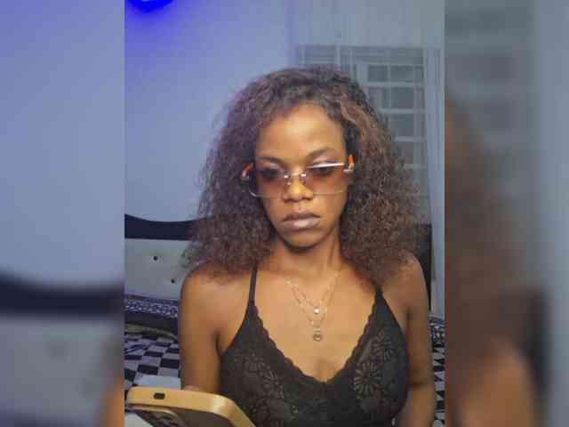 GlobeTrottieHottie1 webcam